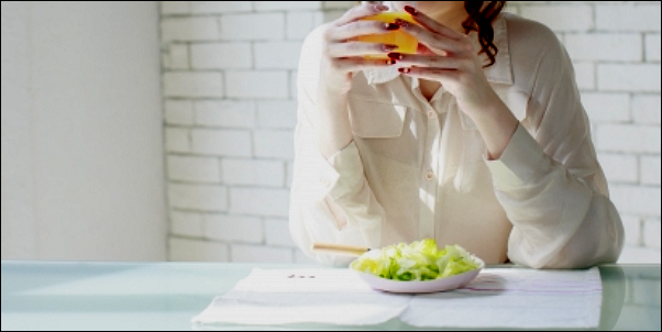 一人暮らしでほうれい線