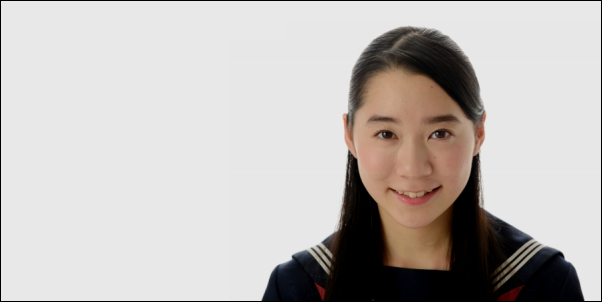 10代でもほうれい線?