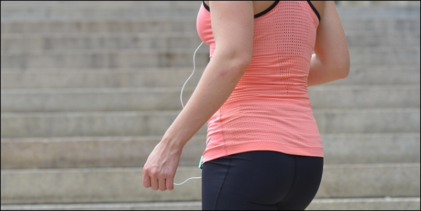 軽い運動でほうれい線予防