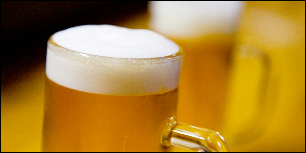 酒はほうれい線に悪い?