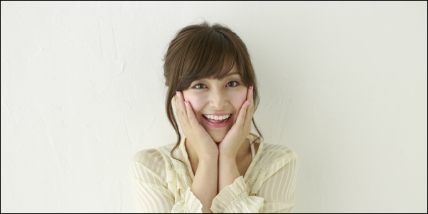 笑う人はほうれい線ができる?