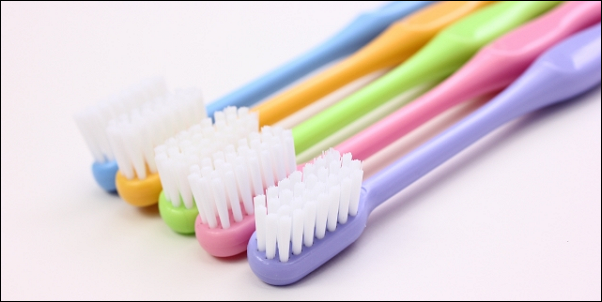 歯ブラシでほうれい線除去